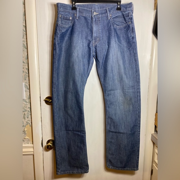 LEVI’S 514 MEN’S LIGHTWASH JEANS - Picture 2 of 8
